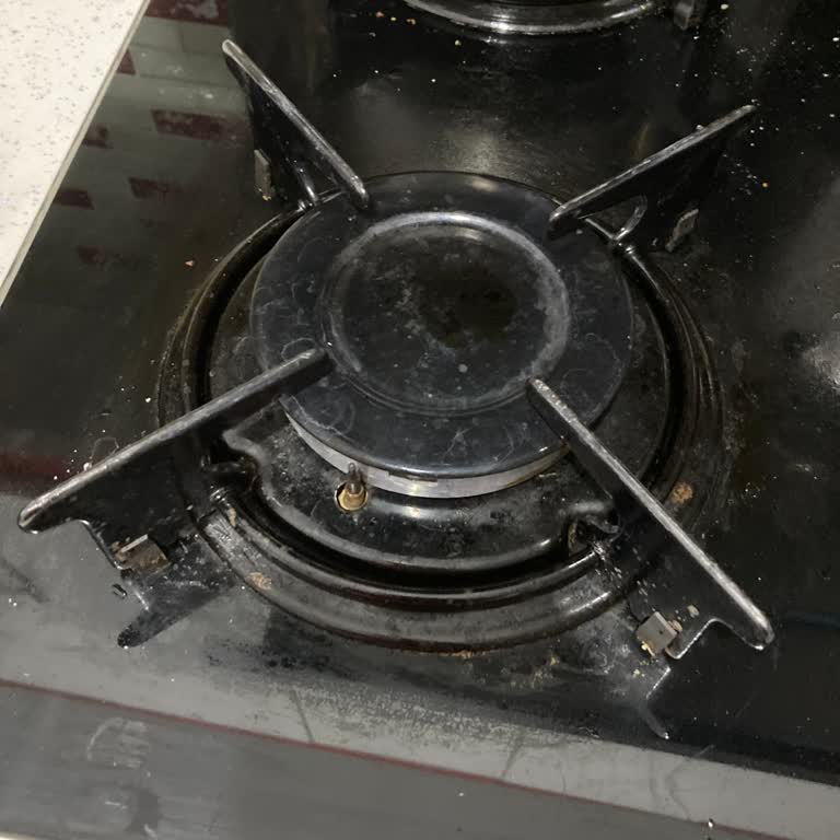 Kumtel Ko-40 Model Ocağında Büyük Ocak Gözünün Yanıp Sönmesi Ve Ateşleme Sorunu