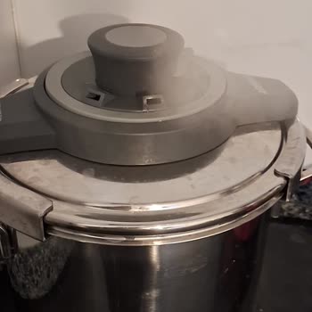 Kapağı Gevşek Düdüklü Tencere Seti İçin Kapak Değişimi Talebi