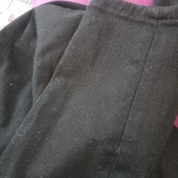 Mavi Yüksek Bel Kot Pantolonun Tüy Toplama Sorunu Ve Değişim Talebi