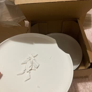 Kırık Tabaklar İçin Ücretsiz Değişim Talebi