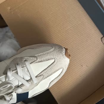 Ayakkabımın Üretim Hatası Nedeniyle Delinmesi Ve Değişim İsteği