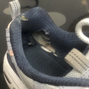 Skechers Ayakkabısındaki Açılma Hatası Ve Mağaza Ulaşılamazlığı