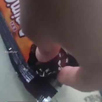 Eti Benimo Çikolatalı 80Gr Bir Adet Bisküvinin Yarısı Yok!