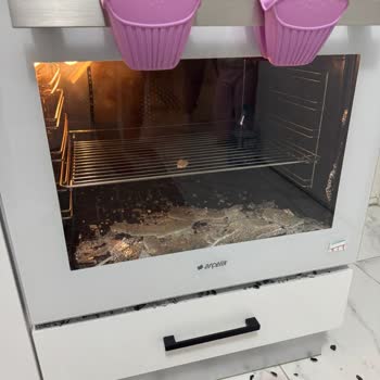 Arçelik Fırın Camı Patladı, Garanti Dışı Ve 1750 TL Değişim Ücreti