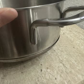 Açılan Tabanlı Fissler Tencere İçin Mağazanın Sorumluluk Almaması Ve Ücretsiz Değişim Talebi