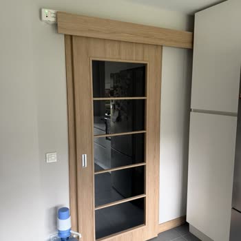 Teslim Süresi Aşılmış, Montaj Sonrası Arızalı Sürgülü Kapı Ve Eksik Parçalar