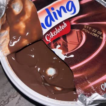 Küflü Puding Ürününde Sağlık Endişesi Ve Değişim Talebi