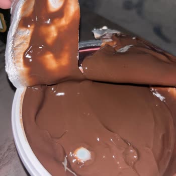 Küflü Puding Ürününde Sağlık Endişesi Ve Değişim Talebi