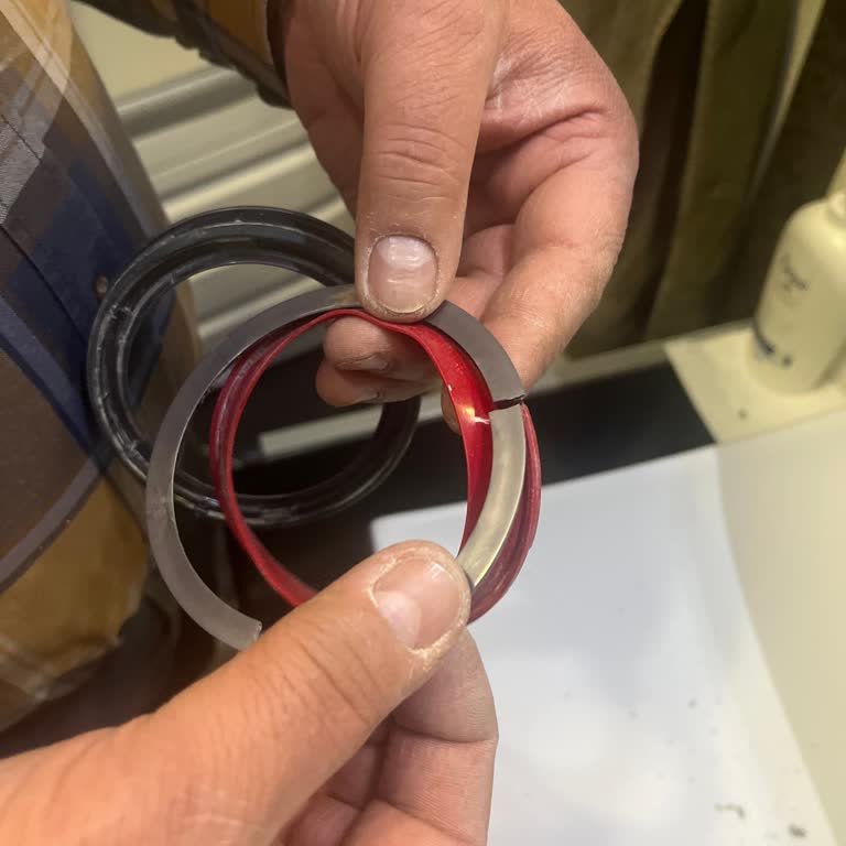 Garanti Dışı Dyson V12 Toz Haznesi Lastiği Çıktı Ücretsiz Değişim Bekliyorum