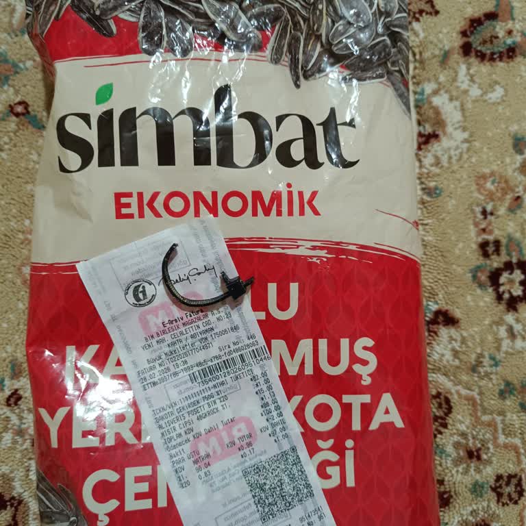 BİM Şubesinde Simbat Çekirdeği İçinde Plastik Kelepçe