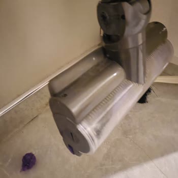 Dyson V15 Süpürge Motor Kesintisi Ve Parça Kırıkları Nedeniyle Değişim Talebi