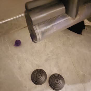 Dyson V15 Süpürge Motor Kesintisi Ve Parça Kırıkları Nedeniyle Değişim Talebi