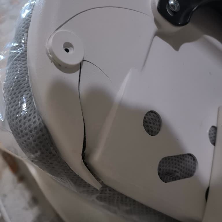 Kırık Sandalyenin İade Sürecinde Üç Kez Tekrarlanan İptaller Ve Adres Hatası