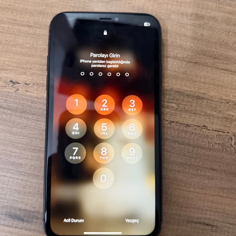 İade Edilen İphone 11 Ekranı Kırık Ve Kilitli, Alıcı Bilgisi Sağlanmadığı İçin Mağduriyet