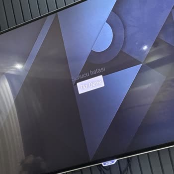 Philips 55PUK7100/12 Televizyonunda Aşırı Isınma Ve Akıllı Özelliklerin Çökmesi