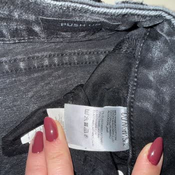 Denim Pantolon Renk Atmasıyla Kullanıcı Hatası Dedi, İade Talep Ediyor