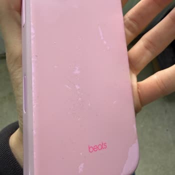 Beats Telefon Kılıfındaki Soyulma Ve Renk Atma Sorunu Ve Müşteri Hizmetleri İhmali
