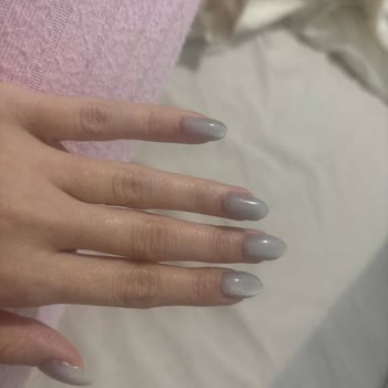 İşlem sonrasında tırnaklarım son derece kaba ve kötü bir görünüme sahipti