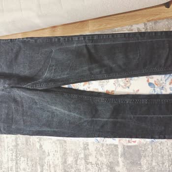 İlk Yıkamada Renk Solması Ve Çizikler Oluşan Pantolondan İade Talebi