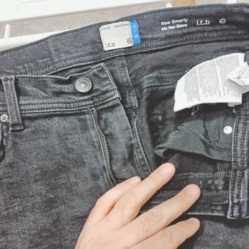 İlk Yıkamada Renk Solması Ve Çizikler Oluşan Pantolondan İade Talebi