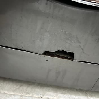 Arçelik Çamaşır Makinesi Ön Kapak Sacı Bir Yılda Paslanıp Delindi