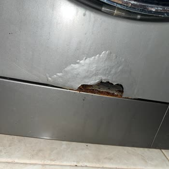 Arçelik Çamaşır Makinesi Ön Kapak Sacı Bir Yılda Paslanıp Delindi