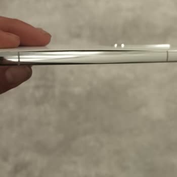 Samsung S22 Batarya Şişmesi Güvenlik Riski Ve Ücretsiz Tamir Talebi