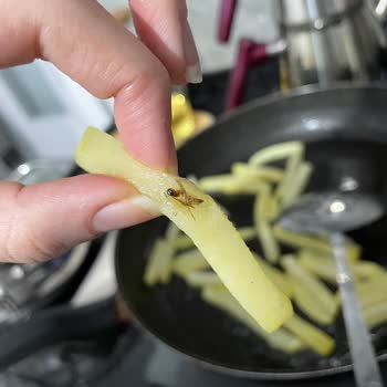 Şok Markette Satın Aldığım Dondurulmuş Patateslerde Böcek Bulması