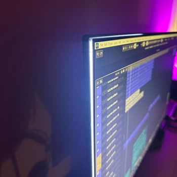 Acer RG271P Monitörde Çerçeve Ayrılması Ve Işık Sızması