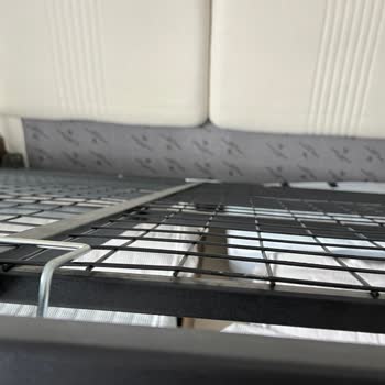 Vivense Brena Yatak Odası Takımının Hatalı Demirli Baza Sistemi Konforu Bozuyor