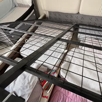 Vivense Brena Yatak Odası Takımının Hatalı Demirli Baza Sistemi Konforu Bozuyor