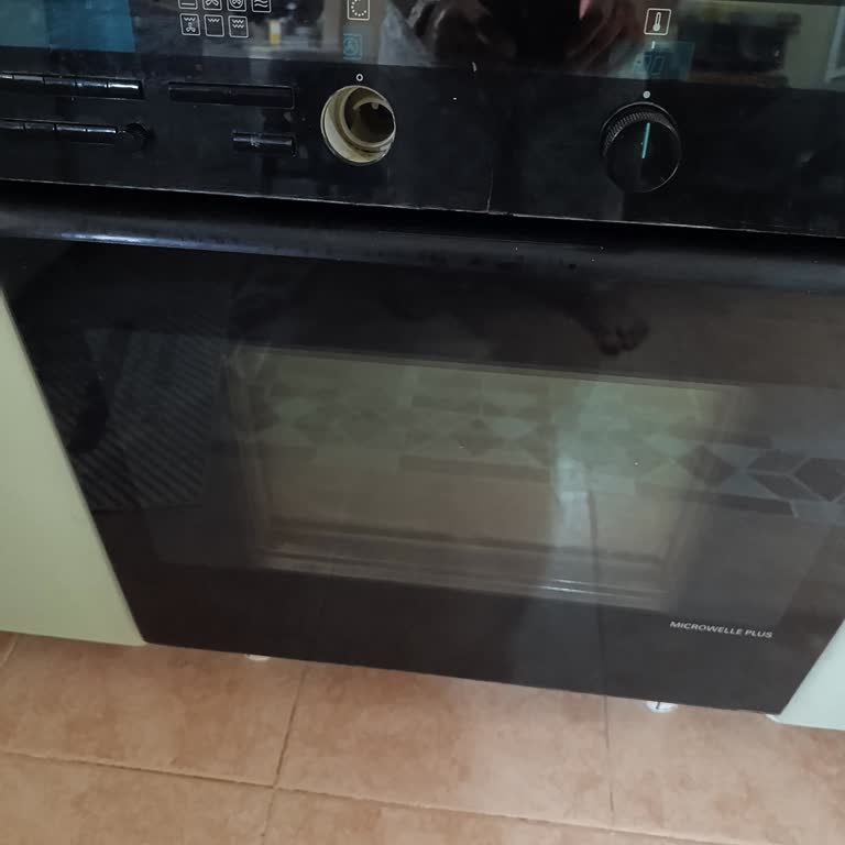 Siemens Ankastre Fırının Dijital Ekranı İçin Yedek Parça Yok Ve Servis Yardım Etmiyor