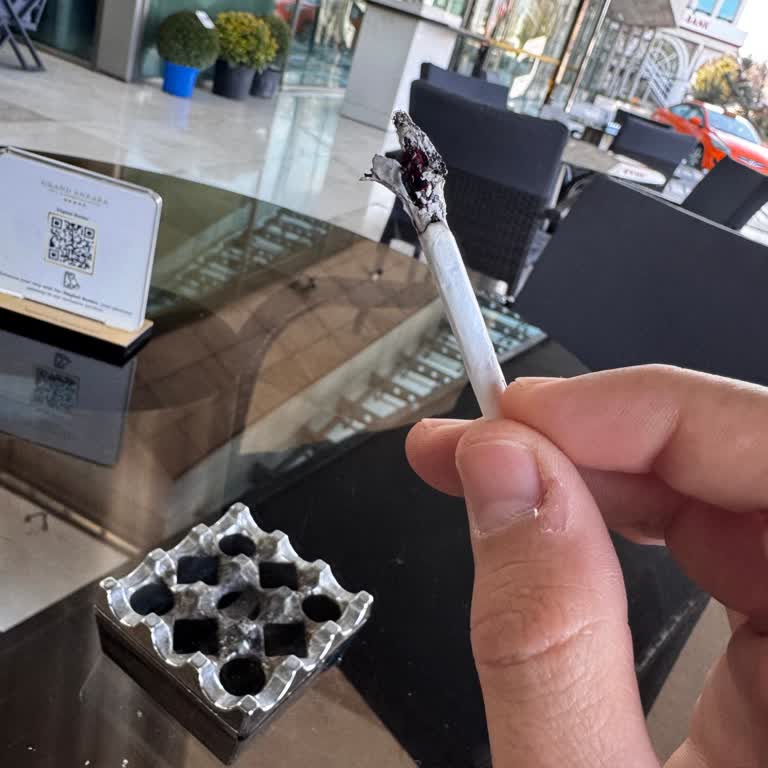 Kent Slim Black Sigara İçindeki Sert Parçalar Ve Yanma Sorunu