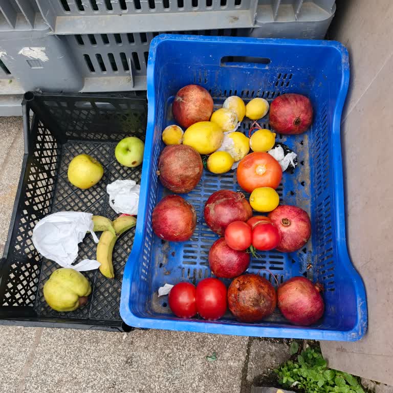 Show Market Fındıkzade Şubesinde Çıkma Ürünlerde Fahiş Fiyat Politikası Ve Müdürün Saygısız Tutumu