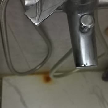 Arsu Banyo Bataryasında Paslanma Ve Cevapsızlık