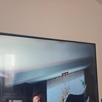 Grundig 65GGU8960'da Ekran Gölgelenmesi Çözülmedi Ve Servis İlgisiz