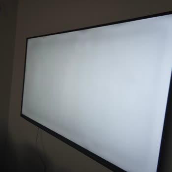 Grundig 65GGU8960'da Ekran Gölgelenmesi Çözülmedi Ve Servis İlgisiz