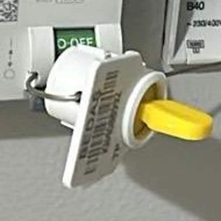 Sayaç Mühürünün Açılmaması Nedeniyle Elektrik Kullanılamıyor