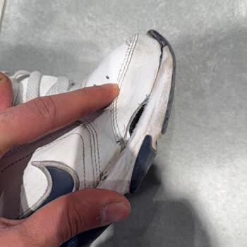 Kısa Sürede Açılan Ve Yırtılan Nike Ayakkabı Üretim Kusuru Olarak Reddedildi