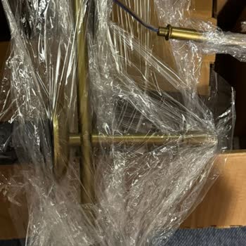 Kırık Sandalyeler, Yanlış Renk Ve Model, Teslim Edilmeyen Lambader, Kaba Mağaza Personeli