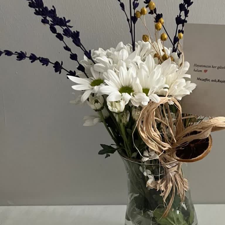 Çiçek Sepeti Görseliyle Uyuşmayan Düşük Kaliteli Aranjman