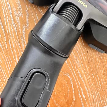 Philips 8000 Süpürge Parçaları Hızlı Kırılıyor Ve Yedek Parça Maliyetleri Çok Yüksek