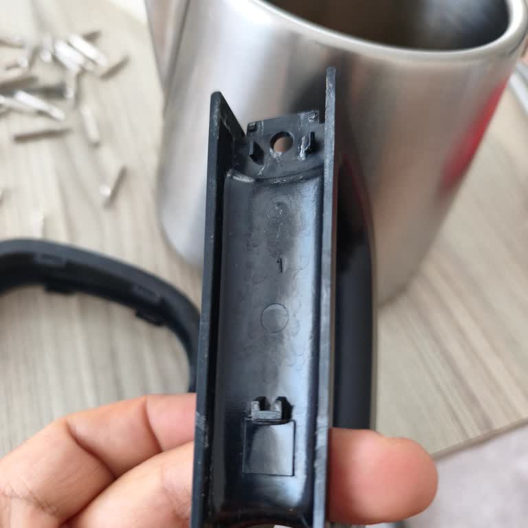 Karaca Tea Maker Handle Breaks After a Few Months