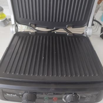 Tefal Gourmet Minute Tavasının İç Yüzeyi Soyuluyor