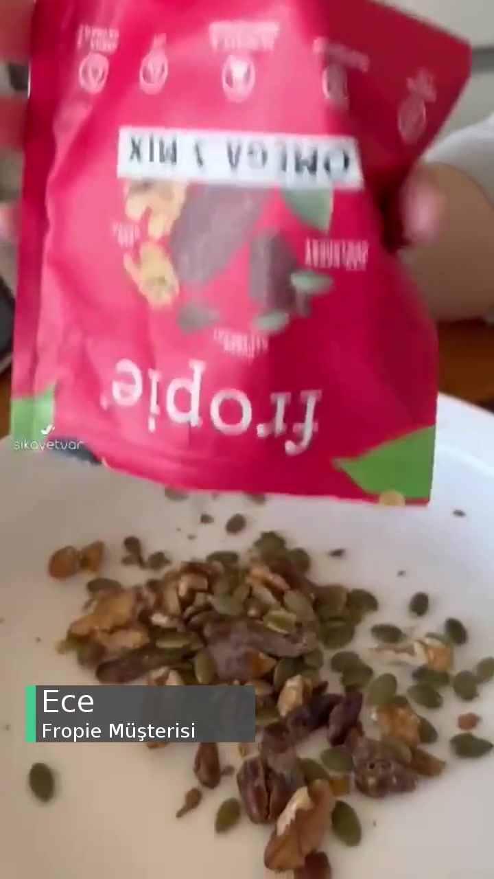 Fropie Omega 3 Mix Ürününde Böcek! videonun kapak resmi