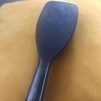 Kısa Sürede Deforme Olan Saç Fırçası Ve Cevapsız Müşteri Hizmetleri