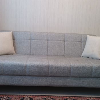 2k Koltuk Düşük Kaliteli Süngerli Koltuklar Ve Kaba Mağaza Yetkilileri