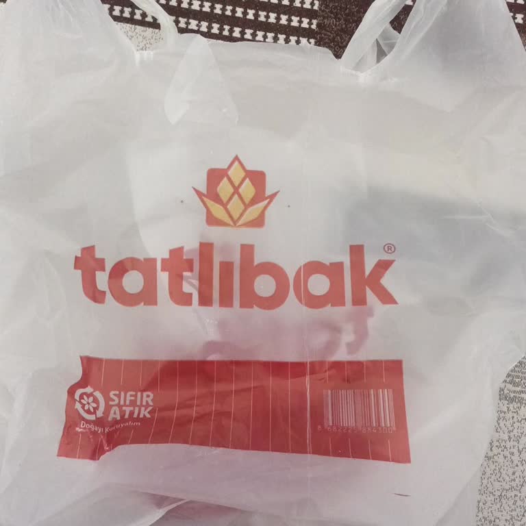 İstenmeyen Poşet Ücreti Ve Saygısız Personel Davranışı