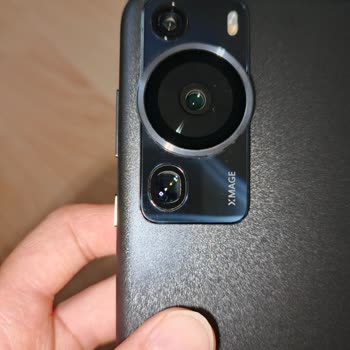 Outlet Huawei Telefonunda Tekrarlanan Servis Arızaları Ve Hemen Değişim Talebi