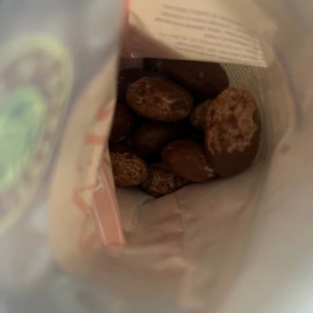 Kahve Dünyası Bademli Sütlü Draje Çikolatası Bozulmuş, Sağlık Endişesi Ve İade Talebi
